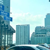 Photo taken at Asoke 1 Toll Plaza by Danne D. on 2/8/2024
