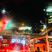 Photo taken at Sala Daeng Intersection by Danne D. on 11/7/2023