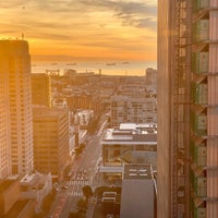 รูปภาพถ่ายที่ The Park Central San Francisco โดย Ben T. เมื่อ 2/5/2020