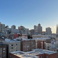 Foto diambil di Courtyard San Francisco Union Square oleh Ben T. pada 5/8/2022