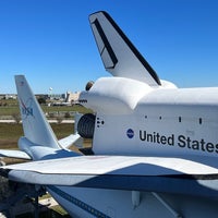 Photo taken at Space Shuttle Independence by Ben T. on 12/10/2023