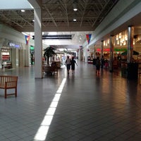Hook Up - Shoe store
