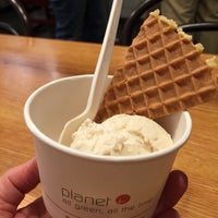 8/28/2015에 Sherie S.님이 Jeni&amp;#39;s Splendid Ice Creams에서 찍은 사진