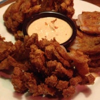 Photo taken at Outback Steakhouse by Daisy S. on 5/2/2013