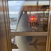 Photo taken at JFK AirTrain - Terminal 7 by Haowei C. on 1/31/2024