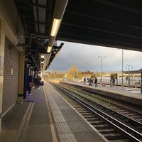 Photo taken at Gatwick Airport Railway Station (GTW) by Roxsana R. on 11/21/2023