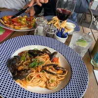Photo taken at Carluccio&amp;#39;s by Roxsana R. on 8/21/2019