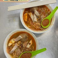 Photo taken at WuFoo Hokkien Prawn Noodle · Loh Mee by Shireen💮 on 8/19/2023