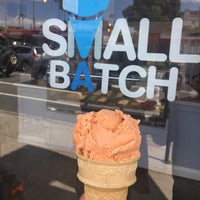 Photo taken at Small Batch Ice Cream by riokitty on 4/9/2019