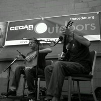 รูปภาพถ่ายที่ The Cedar Cultural Center โดย Brian L. เมื่อ 6/22/2012