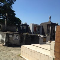 Photo taken at Cemitério da Quarta Parada by Leonel on 4/4/2017