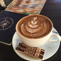 Photo taken at Traveler&amp;#39;s Coffee by Тетя М. on 7/28/2015