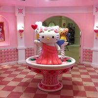 Sanrio Hello Kitty Town Puteri Harbour Family Theme Park