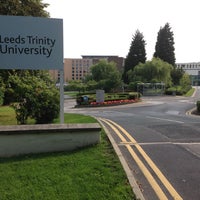 Das Foto wurde bei Leeds Trinity University von Stu M. am 8/27/2013 aufgenommen