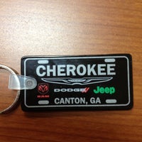 Снимок сделан в Shottenkirk&amp;#39;s Cherokee Chrysler Dodge Jeep Ram пользователем Stacia W. 12/15/2012