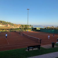 Das Foto wurde bei Real Sociedad de Tenis von Raúl B. am 10/25/2018 aufgenommen