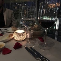 Das Foto wurde bei No4 Restaurant • Bar • Lounge von Nihan am 1/16/2018 aufgenommen