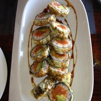 8/17/2013 tarihinde Pamelaziyaretçi tarafından Nikko Seafood and Sushi'de çekilen fotoğraf