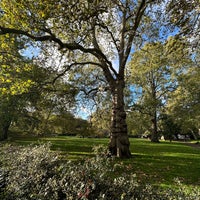 Photo taken at Brunswick Square Gardens by Anatoly S. on 10/26/2023