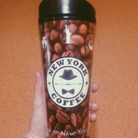 Das Foto wurde bei New York Coffee von Mary B. am 5/14/2015 aufgenommen