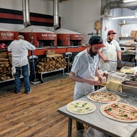 4/27/2019 tarihinde Kenneth T.ziyaretçi tarafından DeSano Pizza Bakery'de çekilen fotoğraf