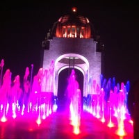 รูปภาพถ่ายที่ Monumento a la Revolución Mexicana โดย Ernesto S. เมื่อ 5/17/2013