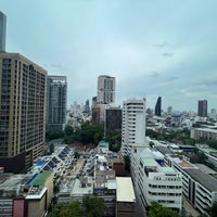 Photo taken at DoubleTree by Hilton Hotel Sukhumvit Bangkok by orvice X. on 6/10/2023