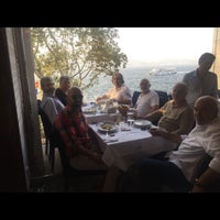 Снимок сделан в Beybalık Restaurant &amp;amp; Sazende Fasıl пользователем 2020 türkbükü İ. 9/18/2017