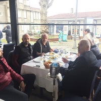 Das Foto wurde bei Beybalık Restaurant &amp;amp; Sazende Fasıl von 2020 türkbükü İ. am 4/18/2017 aufgenommen