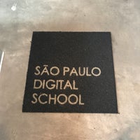 5/9/2017 tarihinde Wagner L.ziyaretçi tarafından São Paulo Digital School'de çekilen fotoğraf