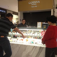 Review Godiva Chocolatier