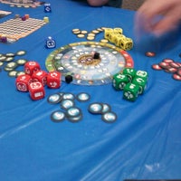 รูปภาพถ่ายที่ Black Diamond Games โดย Kent B. เมื่อ 11/4/2012