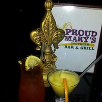 Foto tirada no(a) Proud Mary&#39;s Southern Bar &amp; Grill por Diann M. em 3/8/2013