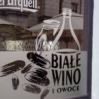Foto tirada no(a) Białe Wino i Owoce por Jevgenija B. em 8/31/2013