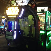 Photo taken at Dave &amp;amp; Buster&amp;#39;s by Tiffany R. on 2/1/2015