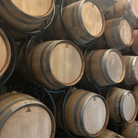 Foto diambil di Crossing Vineyards and Winery oleh Kara pada 5/22/2023