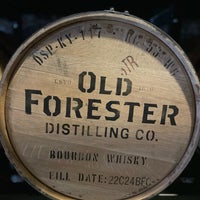 Foto scattata a O﻿l﻿d﻿ ﻿F﻿o﻿r﻿e﻿s﻿t﻿e﻿r﻿ ﻿D﻿i﻿s﻿t﻿i﻿l﻿l﻿ing Co. da Kara il 5/2/2022
