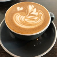 Das Foto wurde bei Established Coffee von Jessica am 2/25/2023 aufgenommen