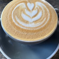 Foto tirada no(a) Established Coffee por Jessica em 2/23/2024