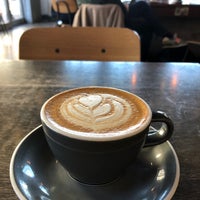 Das Foto wurde bei Established Coffee von Jessica am 2/24/2023 aufgenommen