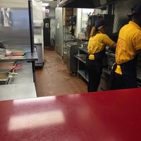 Photo taken at The Halal Guys by Fhatz G. on 12/28/2016