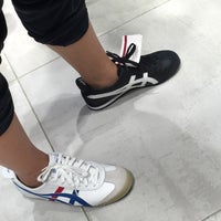 Onitsuka Tiger Toko Sepatu di San Lorenzo