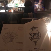 Foto tirada no(a) SPIN Cocktail Bar por Duygudyg A. em 10/22/2017