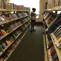 5/14/2017 tarihinde Lindsay B.ziyaretçi tarafından Arbutus Library'de çekilen fotoğraf