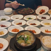 Foto scattata a Asian Kitchen Korean Cuisine da Annie B. il 12/30/2016