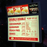 Photo taken at In-N-Out Burger by Christian H. on 12/28/2023