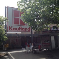 Foto tirada no(a) Kaufland por Kai-Uwe I. em 5/22/2014