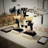3/28/2015에 UAE Coffee E.님이 Specialty Batch Coffee Roastery에서 찍은 사진