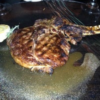 Das Foto wurde bei Twin Creeks Steakhouse von TheFoodDudez L. am 12/2/2012 aufgenommen