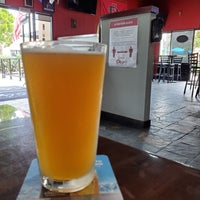 Photo taken at Oggi’s Pizza &amp;amp; Brewhouse Point Loma by Robert W. on 6/29/2020